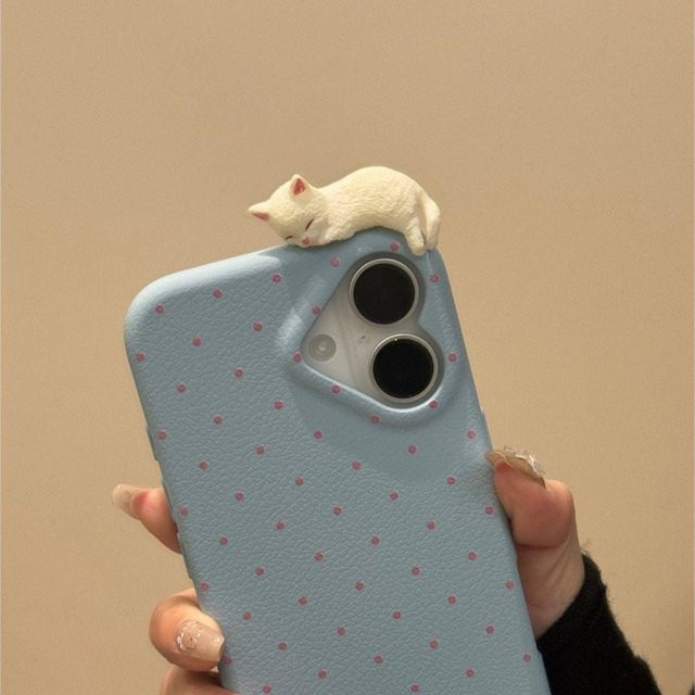 Apple iPhone 17 Pro Max Handyhülle aus Silikon mit Herz- und Katzenmotiv in Blau - Bild 1