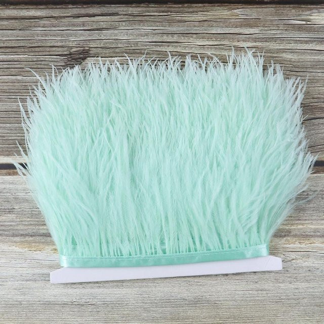 10 Meter Flauschiges Straußenfeder-Besatzband in Minze und Grün, Breite: 8-10 cm, Natürliche Federn als Nähbesatz für Kleidung und Dekoration - Bild 1