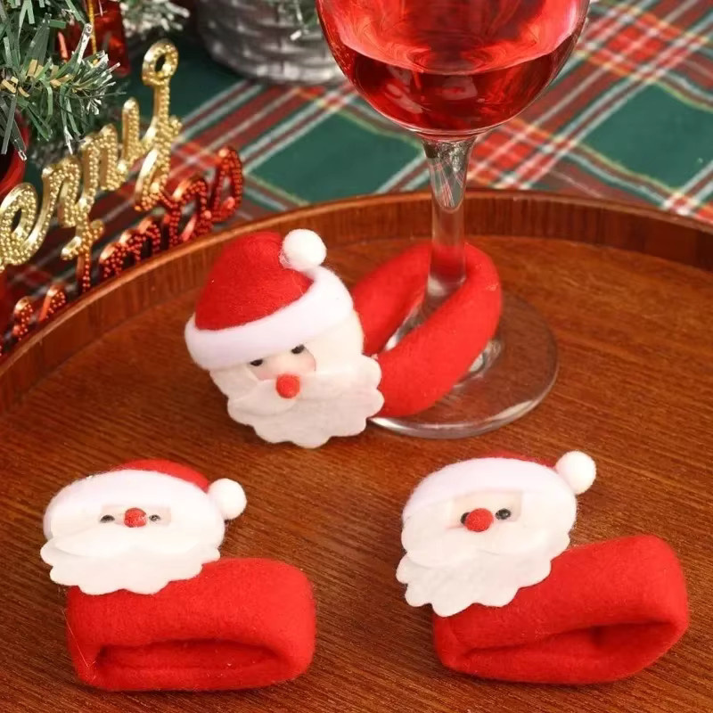 3er-Set Weihnachts-Weinglas-Markierungen aus Kunststoff mit Santa, Schneemann und Elch zur Tischdekoration für deine Weihnachtsfeier - Bild 4
