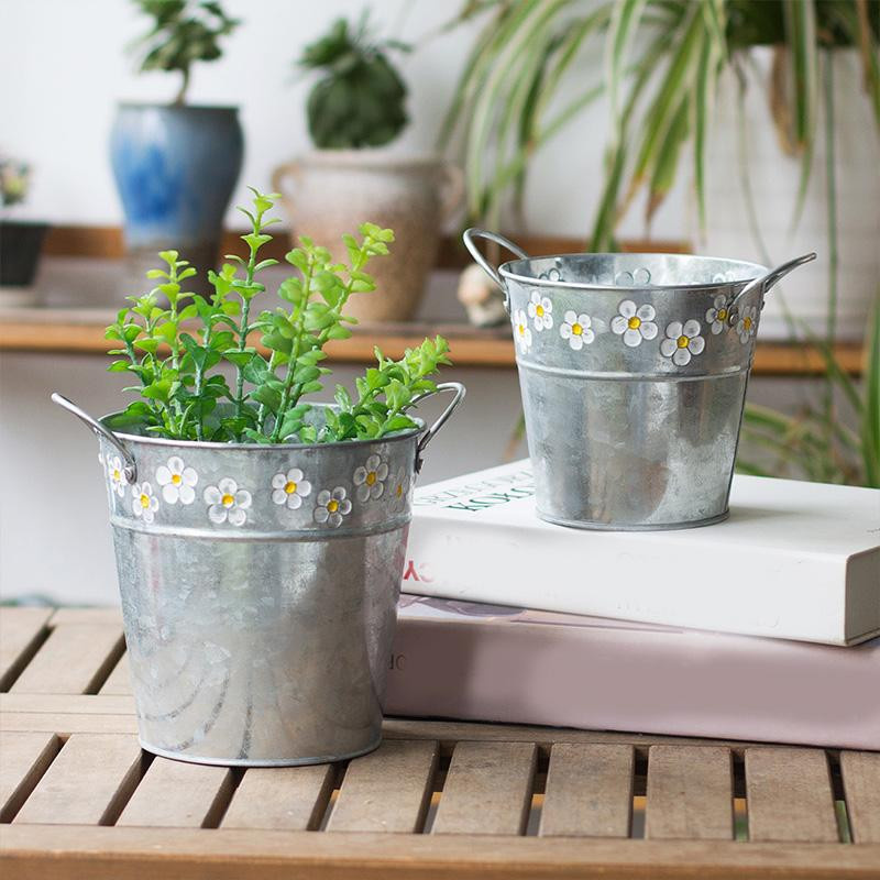 Vintage Blumentopf aus Eisen in Silber von Supermarket GO als Tischdekoration für Garten und Balkon - Bild 5