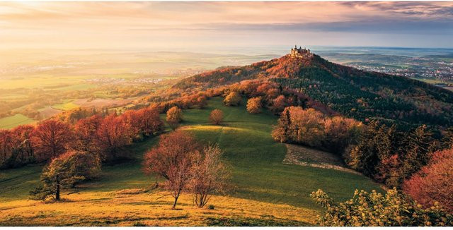Komar Fototapete Vlies Fairy Tale Castle Multicolor B: 200 cm, H: 100 cm - Bild 1