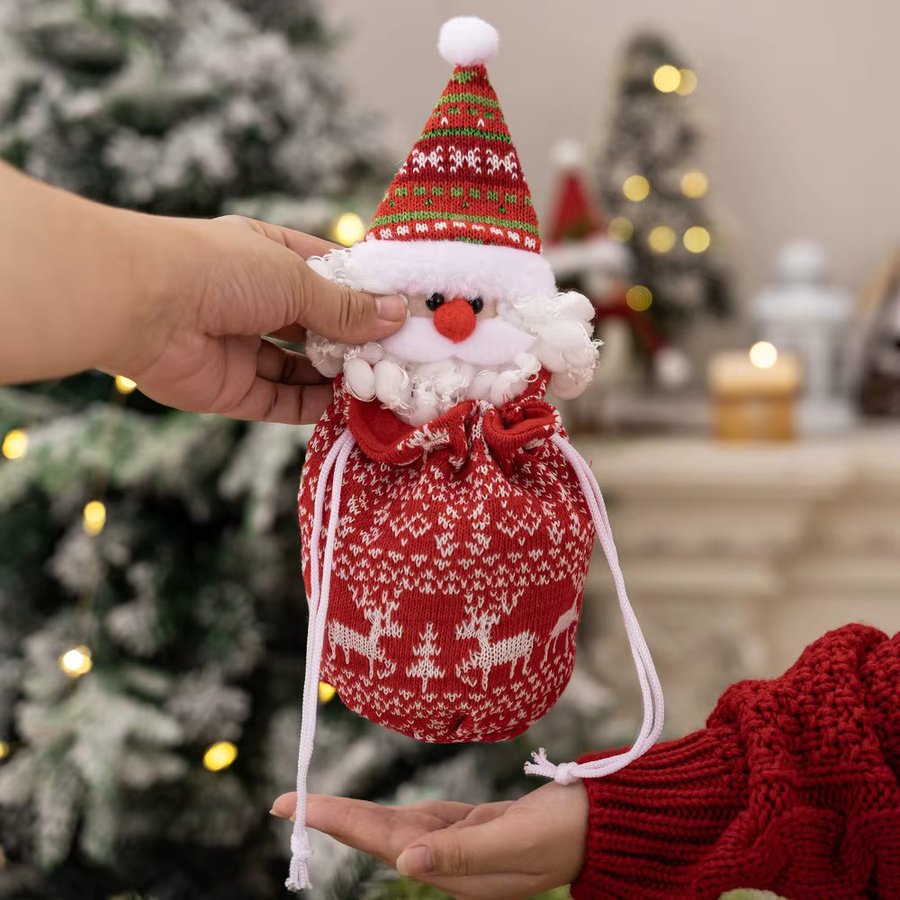 WakaParty Gestrickte Weihnachtstaschen mit Kordelzug für Süßigkeiten und Kekse in Weihnachtsdesign - Bild 4