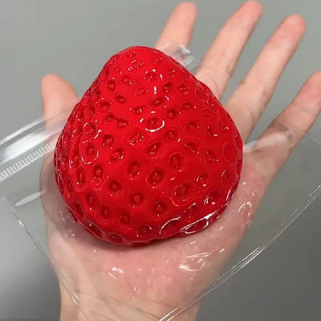Mitty Katzenklauenförmiges Obst- und Erdbeer-Massagepad, Entspannungsspielzeug - Bild 1