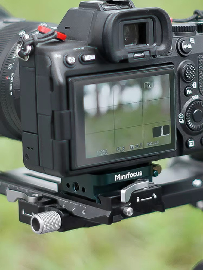 Minifocus Schnellwechselplatten-Set in Schwarz, Arca Swiss kompatible Kamerastativhalterung und Stativadapter für Sony, Nikon und DJI - Bild 7