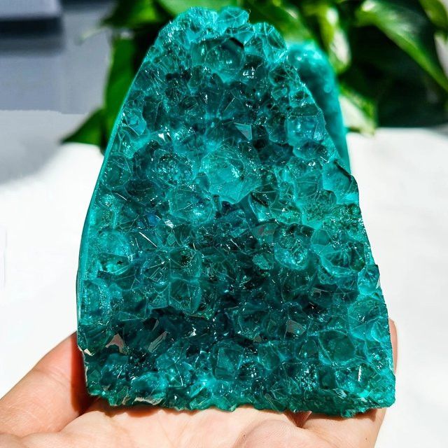 CrystalHola Kristallcluster in Seeblau im böhmischen Stil als dekorative Edelsteine - Bild 1