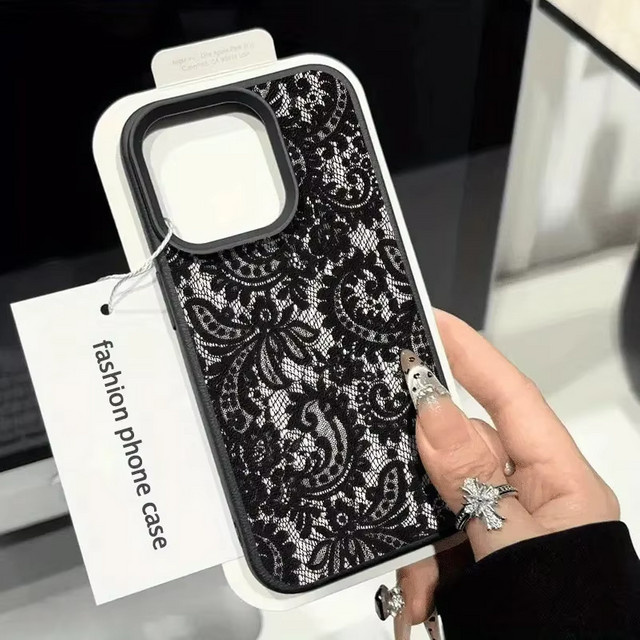 Etmakit Softcover Handyhülle mit Spitzenmuster für iPhone 11 bis iPhone 17 Air in Schwarz - Bild 1