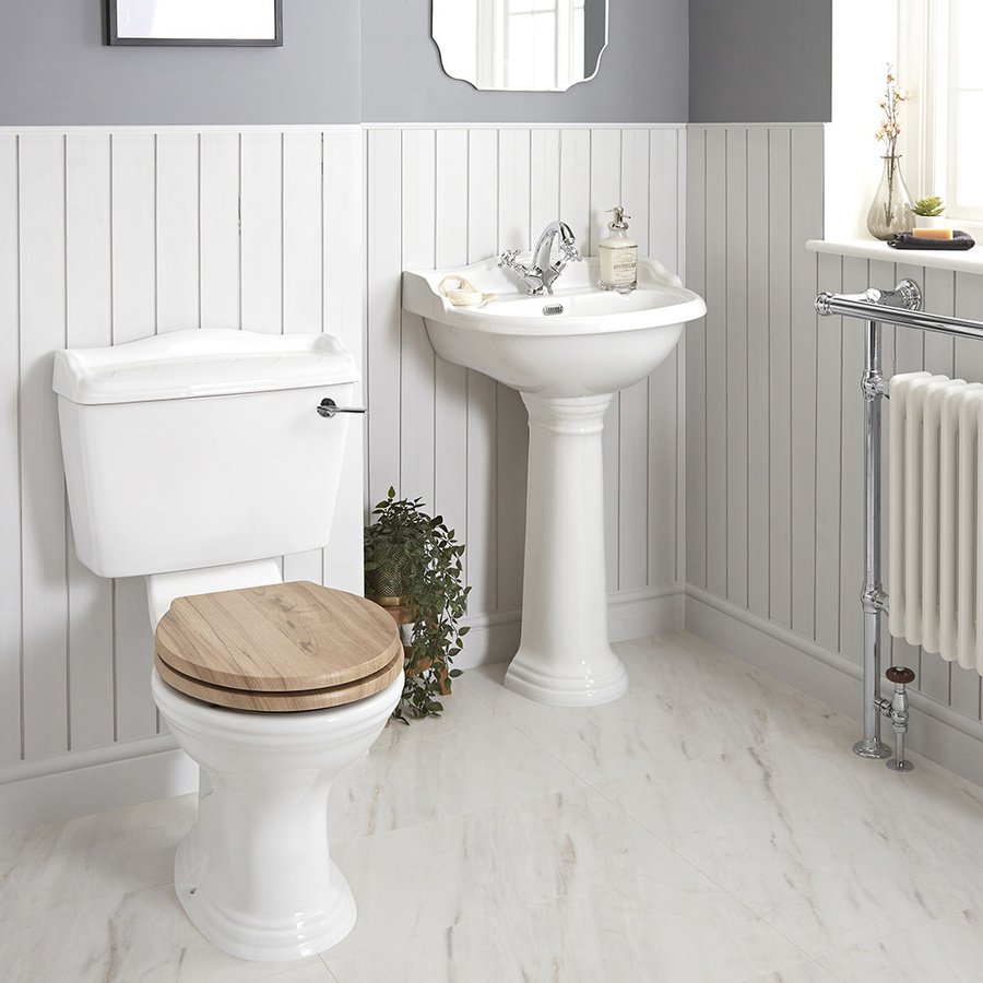 Hudson Reed Nostalgie Sanitär-Set aus Keramik mit Stand WC und 1-Loch Säulenwaschbecken inklusive Spülkasten in Weiß, B/T/H: 60,0 x 49,5 x 92,5 cm - Bild 1