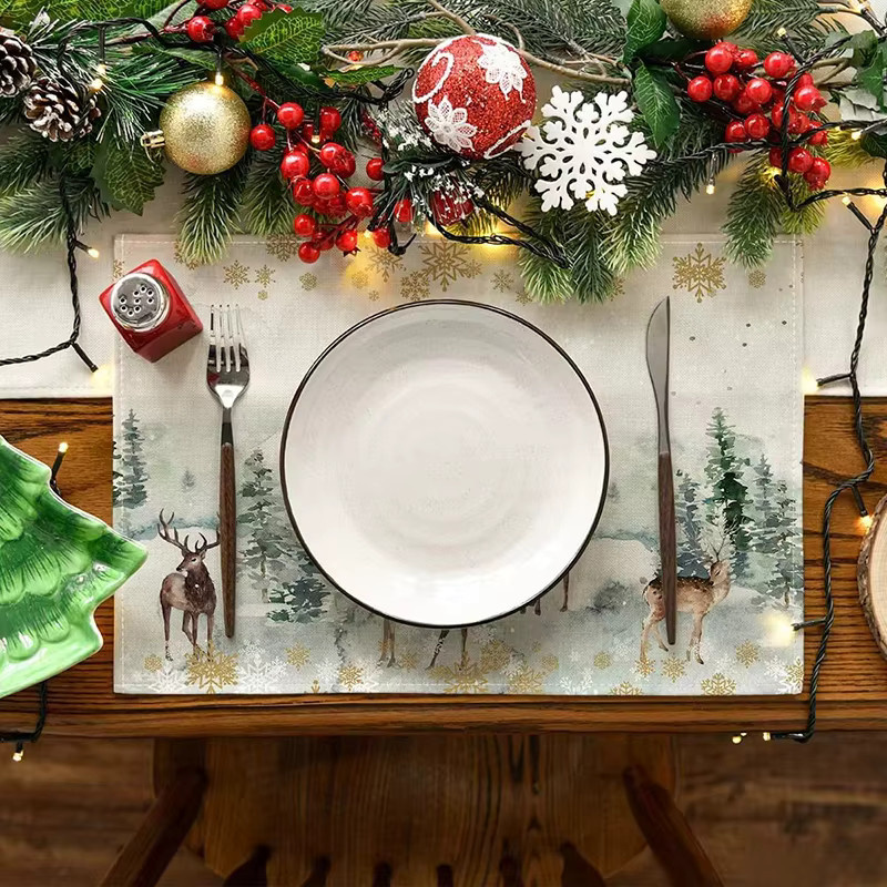 VIKAMA 4er Set Weihnachts-Tischsets mit Hirsch-Wald-Motiv, wasserdicht und wärmeisolierend, Mehrfarbig, B: 45,0 cm, T: 30,0 cm - Bild 2