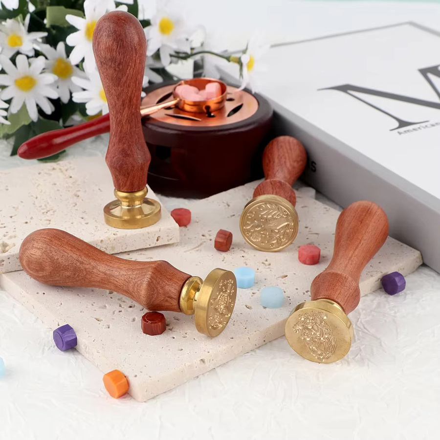 Wachssiegel-Stempel-Set mit abnehmbarem Kupferkopf und Holzgriff in Braun zur Dekoration von Umschlägen, Notizbüchern und Geschenken - Bild 4
