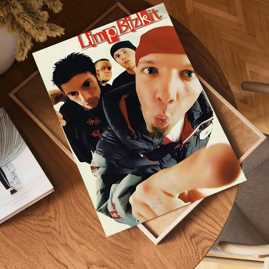 Limp Bizkit Vintage Poster von Potdemiel in Weiß auf Kraftpapier als Wandkunst für dein Zimmer - Bild 3