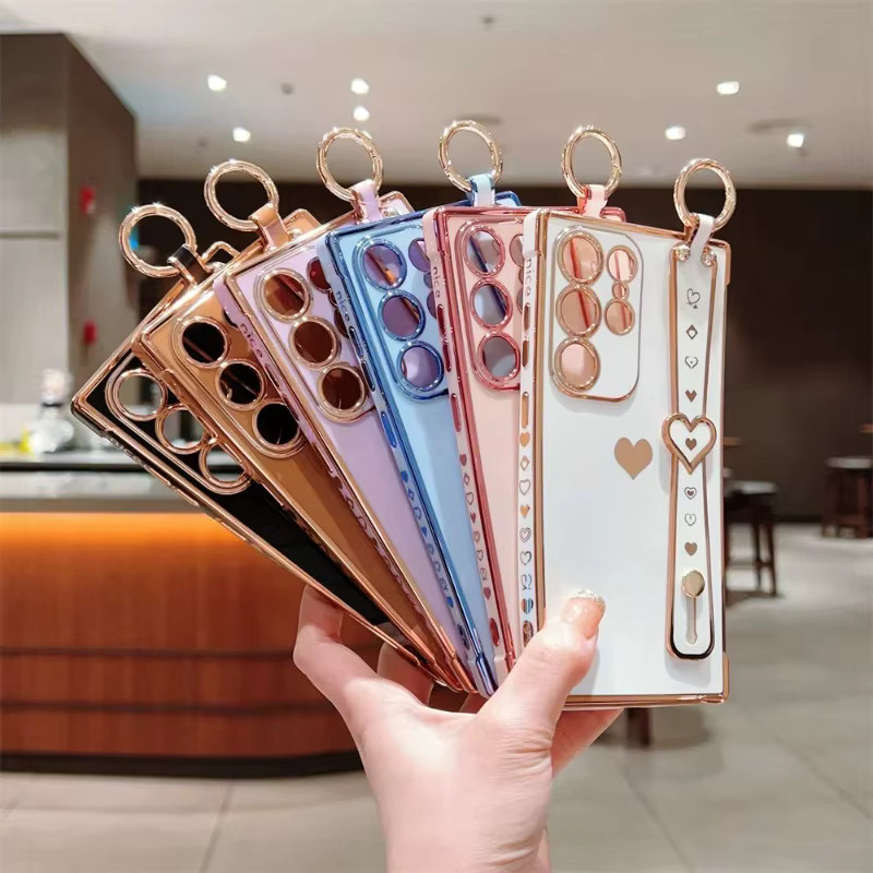 Glänzende Samsung Handyhülle mit Herzmuster und Armband-Halter in Weiß und Multicolour für S26 Ultra S25 S24 S23 S22 S21 FE Plus - Bild 5