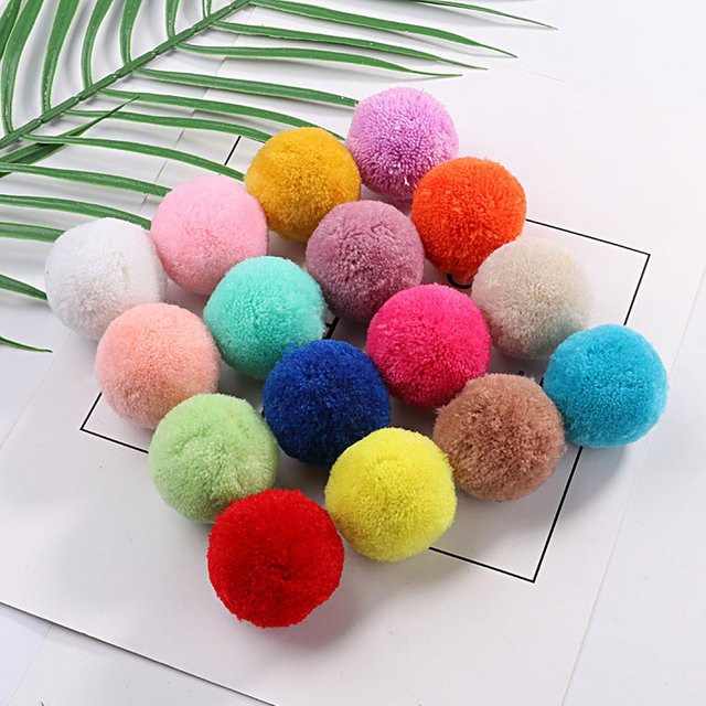 Lucky Sewing Mehrgrößen-Pompons in Gelb und Multicolour, weiche und flauschige Plüsch-Bommeln für DIY-Bastelarbeiten, Nähen und Party-Zubehör, Durchmesser: 15 mm, 20 mm, 25 mm, 30 mm und 40 mm - Bild 1