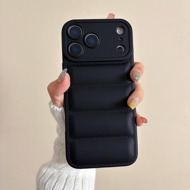 Stoßfeste Daunenjacke Handyhülle für iPhone 17 16 15 14 13 12 11 Pro Max Plus in Schwarz - Bild 1