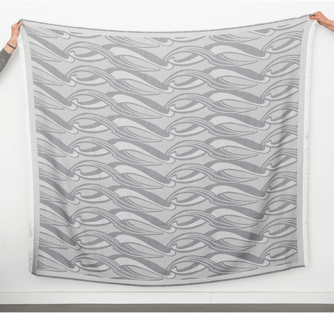 Frölich & Kaufmann Decke van de Velde in Silbergrau aus Wolle mit Ornament-Design und Oeko-Tex Standard 100