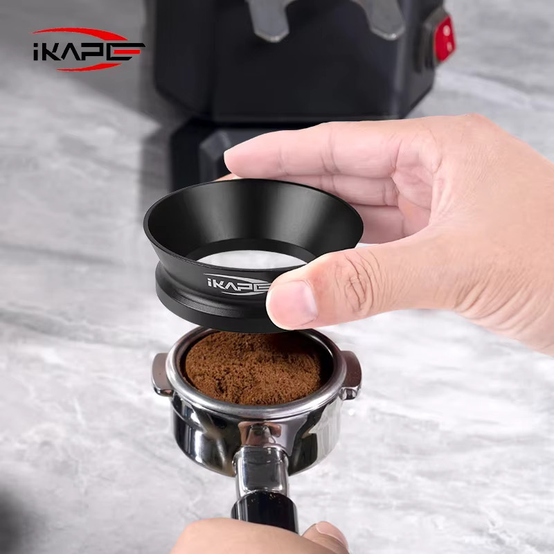 IKAPE Espresso Magnetischer Dosiertrichter für 51mm, 54mm und 58mm Bodenlose Siebträger in Schwarz/Silber - Bild 4
