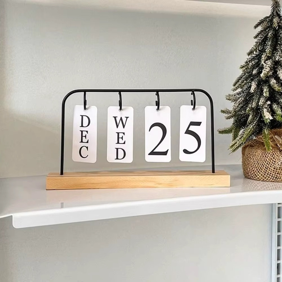 Holz-Desktop-Flip-Kalender in Gold im Vintage-Design als kreativer Standkalender zur täglichen Datumsanzeige - Bild 2