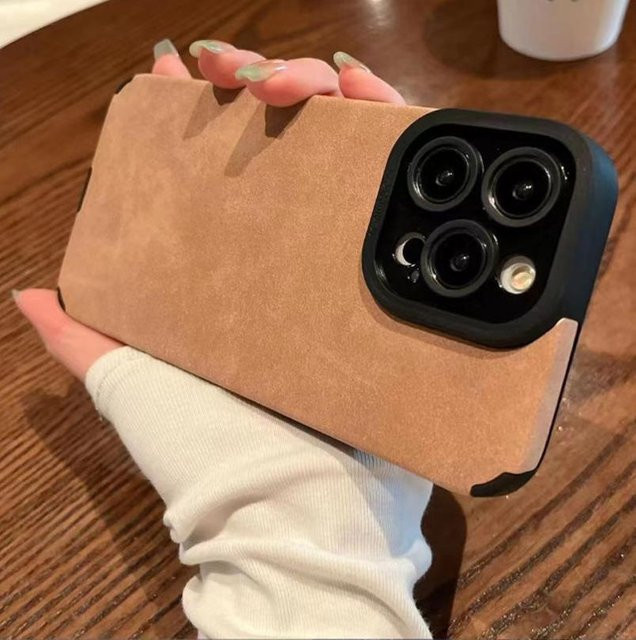 Stoßfeste Plüsch PU-Lederhülle für Apple iPhone 12 Pro Max in Beige - Bild 1