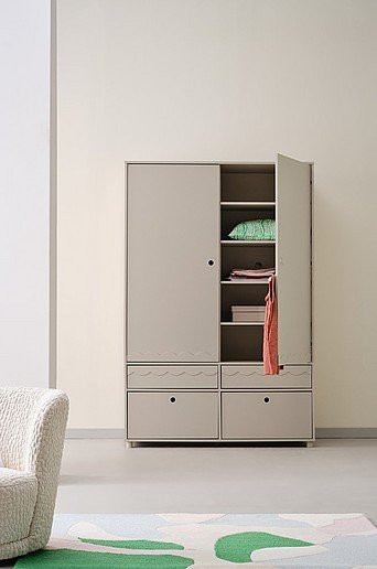 Jotex MERRILL MINI Kleiderschrank für Kinderzimmer in Grau und Beige mit integrierten Schubladen, B/T/H: 120 x 50 x 180 cm - Bild 1