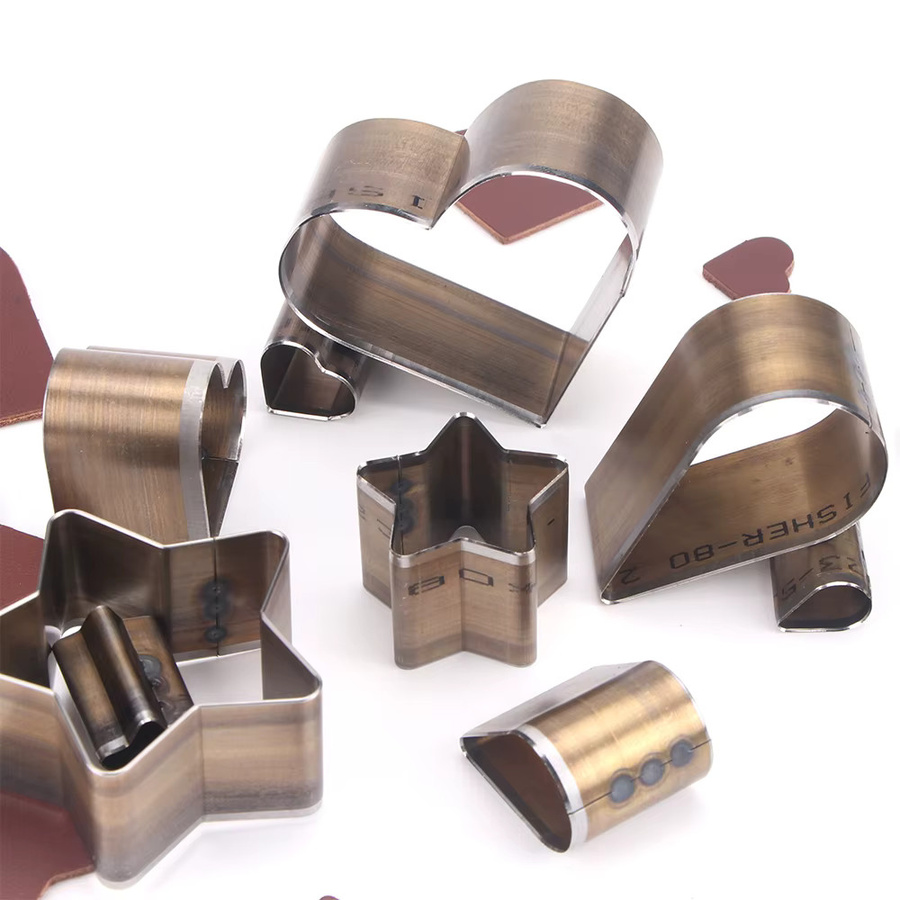 3-teiliges Lederpräge- und Stanzen-Set aus Metall für DIY-Herzanhänger in Silber - Bild 3