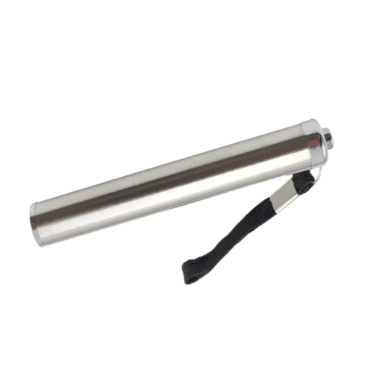 QHSPE Mini-LED-Taschenlampe aus Edelstahl in Silber für Camping, Outdoor und Notfälle - Bild 2