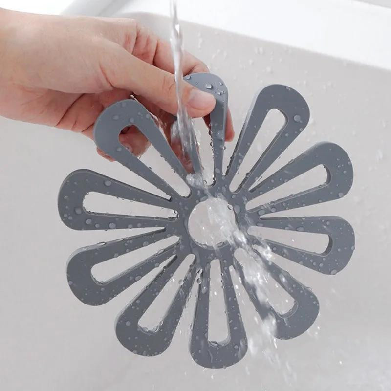 Love Home Garden Topfmatte in Blumenform, grauer Untersetzer als Anti-Rutsch-Schutz und Isolationspad, Durchmesser: 16,8 cm - Bild 2