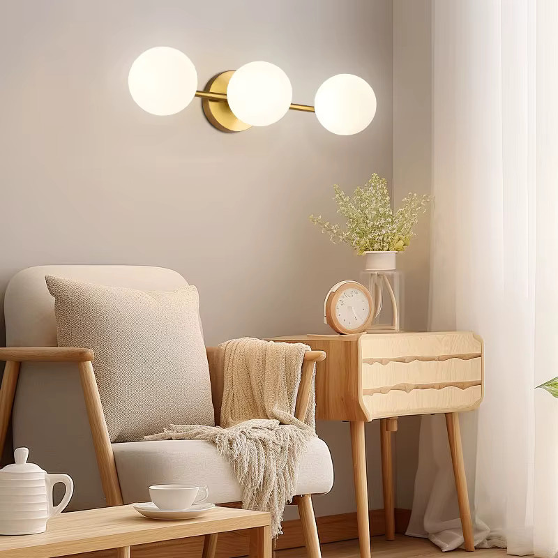 Vikotou LED Wandleuchte mit Milchglas-Kugel in Schwarz und Gold für Küche und Esszimmer mit G9 Fassung - Bild 4