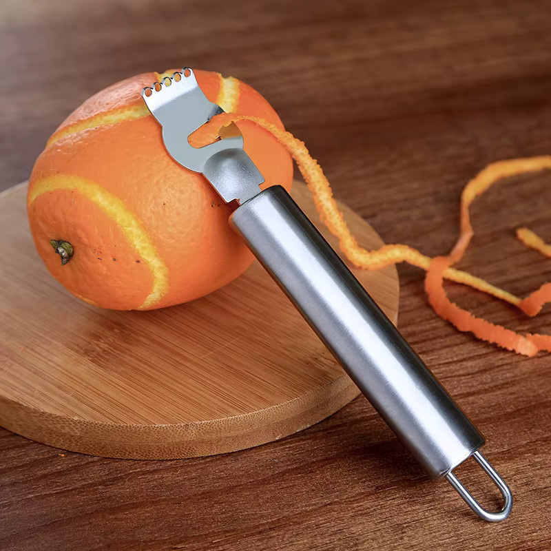 Edelstahl Zitronen Zester und Reibe in Silber für Zitrusfrüchte wie Zitronen, Limetten und Orangen - Bild 3