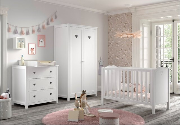 AMORI Babyzimmer Set 4-teilig aus Kiefer Massiv und MDF, weiß lackiert, bestehend aus Babybett, Kommode mit 3 Schubladen, Wickelaufsatz und 2-türigem Kleiderschrank
