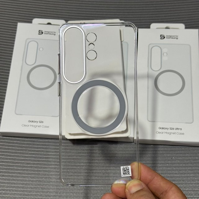 Transparente Samsung Schutzhülle für Galaxy S26 Ultra und S26 Plus mit MagSafe für magnetisches kabelloses Laden - Bild 1
