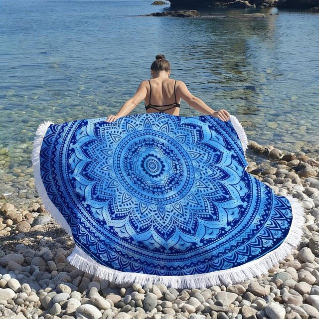 Rundes Strandtuch Blumen-Mandala von JMG Household Supplies in Blau, schnelltrocknende und sandfeste Mikrofaser-Picknickdecke, Durchmesser: 100 cm - Bild 1