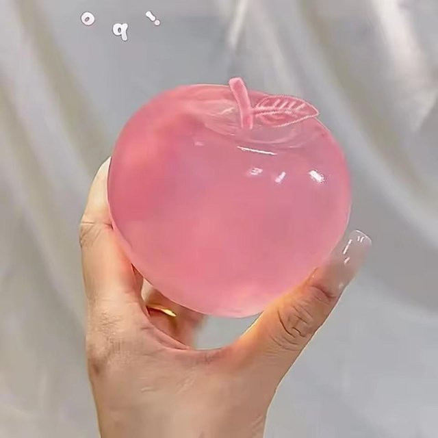 Heilendes Grün-Rosa Apfel Quetschspielzeug, weicher flexibler Stressabbauer - Bild 1