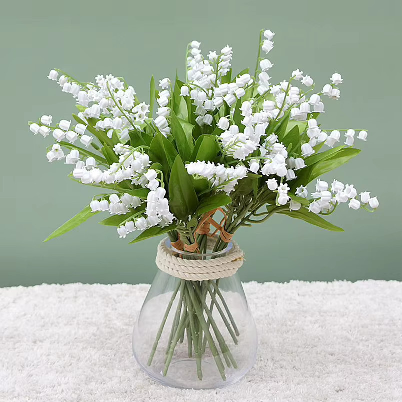 Handgemachte künstliche Blumen von XIAOYINMO in Weiß als florale Wanddekoration für Hochzeit und Valentinstag - Bild 1