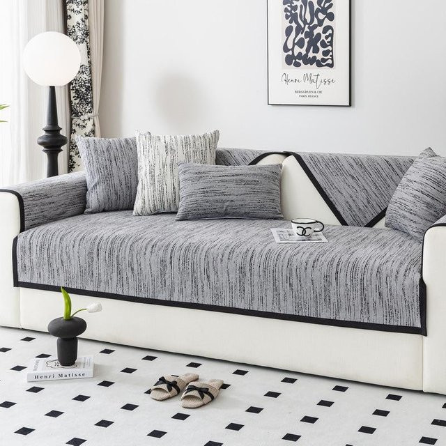 Super Six Sofabezug aus Chenille in Grau mit Streifenmuster, B/B: 70 x 70 cm - Bild 1