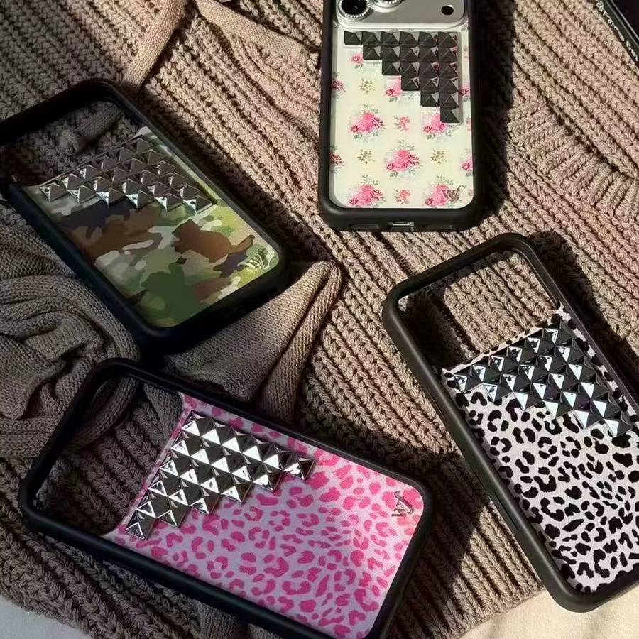 Potdemiel Wildflower 3D-Nieten Handyhülle für iPhone 16 15 14 13 12 Pro Max Plus Air in Multicolour - Bild 1