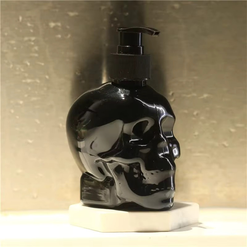 Kreativer Schädel Seifenspender mit Pumpe, nachfüllbare Flasche für Handseife oder Lotion, transparent/schwarz, 350 ml - Bild 2