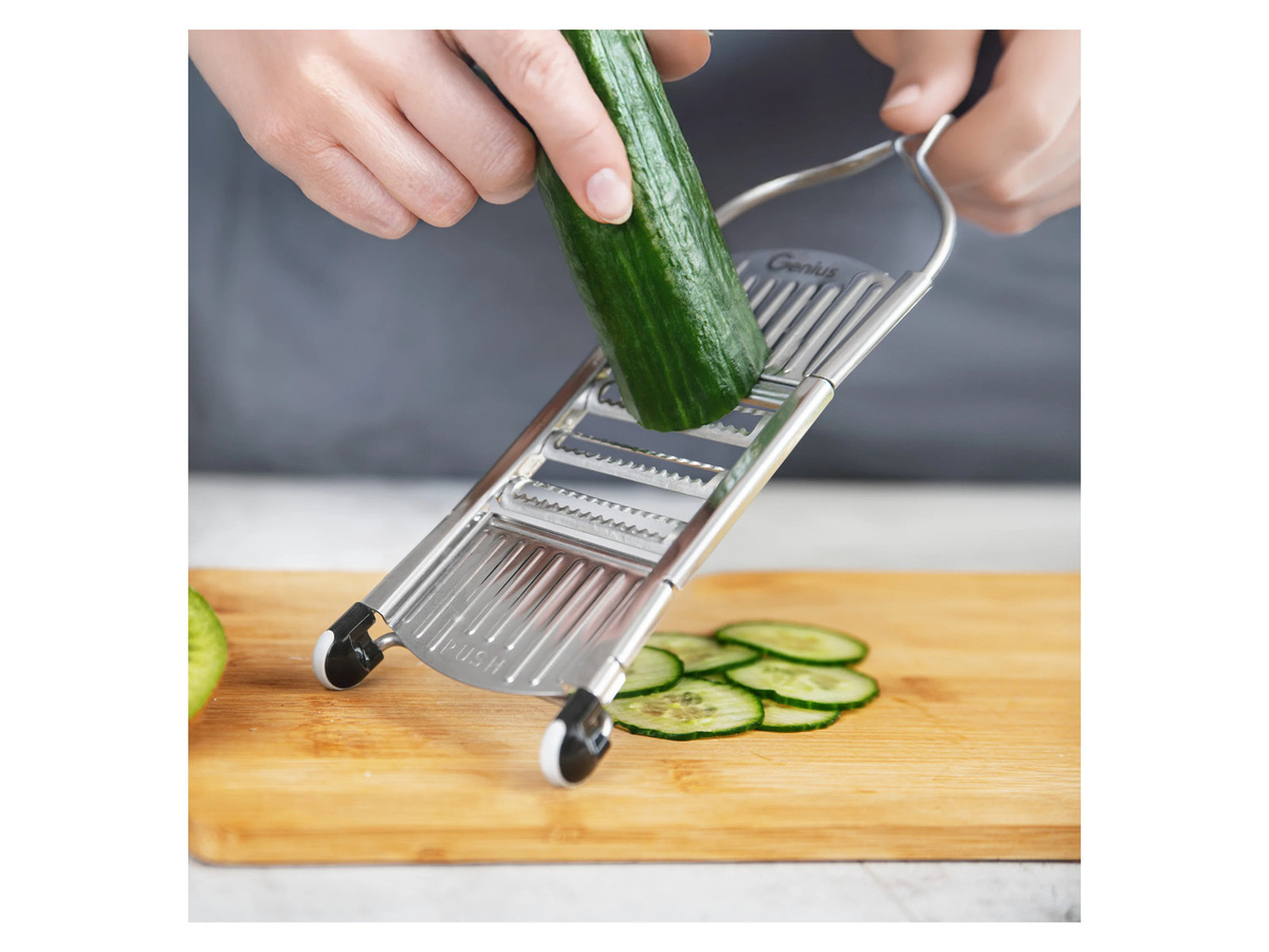 Genius Nicer Dicer Gemüsehobel und Gemüseschneider mit 3 Speed-Einsätzen, 9-teilig, Silber - Bild 2