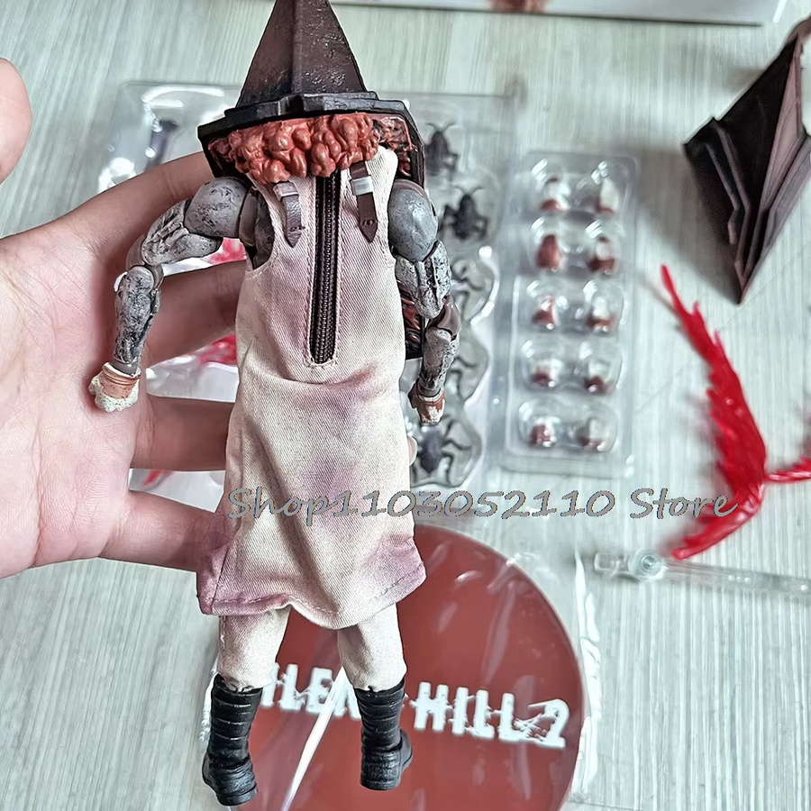 MEZCO Silent Hill 2 Red Pyramid Thing Actionfigur, ONE:12 Silent Hill Collection, Einzelfigur - Bild 2