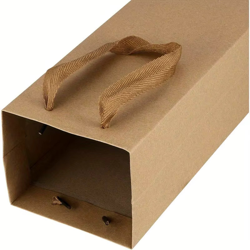 Robuste Wein-Geschenktüten aus braunem Kraftpapier mit Bindfaden und stabiler Basis für Flaschen - Bild 3