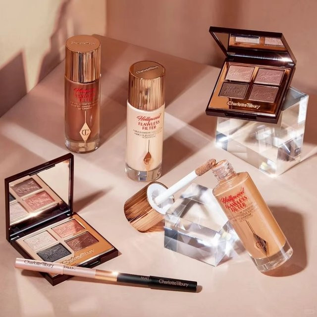 Charlotte Tilbury Hollywood Flawless Highlighter, flüssig, schimmernd - Bild 1