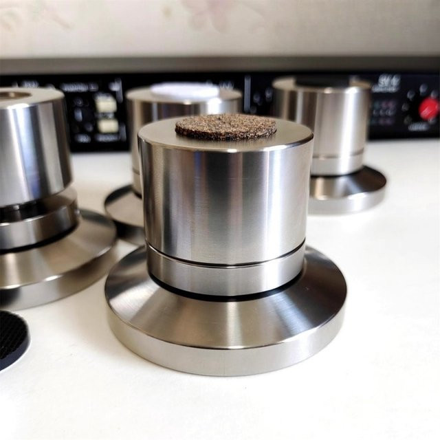 Anti-Vibrations-Fußpolster aus Edelstahl 304 für Röhrenverstärker und Decoder in Silber - Bild 1