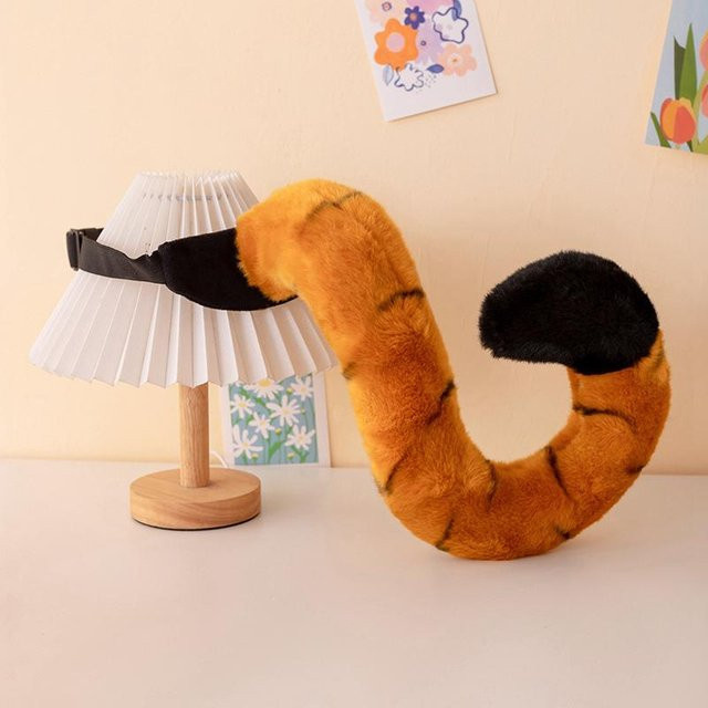Yiran Health & Beauty Tiger-Schwanz-Pfote Plüschtier, 35cm, ab 14 Jahren - Bild 1