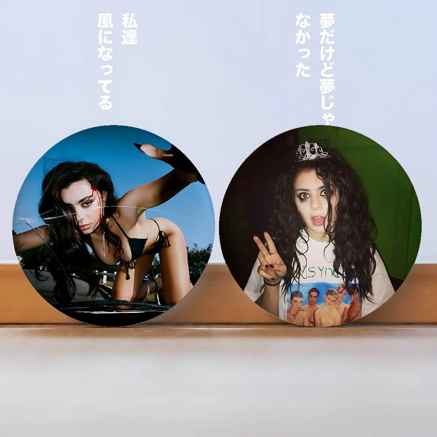 Brosche Singer C-Charli Xcx Cover, Bunt - Bild 4