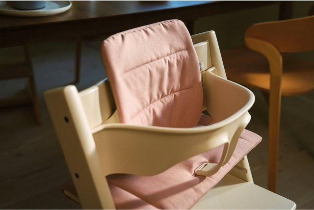 Stokke Tripp Trapp Sitzkissen für Kinder in Heather Mauve, wasserabweisend und rutschfest - Bild 1