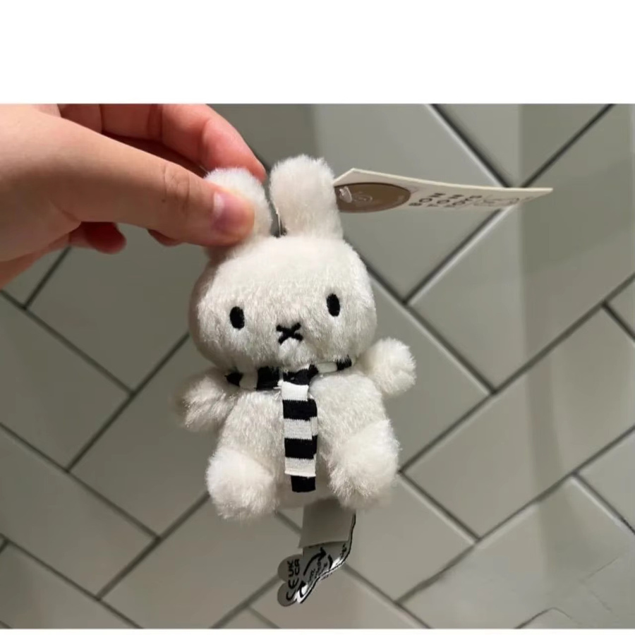 Miffy Puppenanhänger, Schwarz-Weiß Gestreifter Schal, Mini-Figur - Bild 2