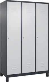 C+P Spind Classic PLUS Garderobenschrank mit 3 Abteilen, Füße, Zylinderschloss, 4 Garderobenhaken, Farbe: anthrazitgrau/lichtgrau/schwarzgrau, H x B x T: 195 x 120 x 50 cm - Bild 1