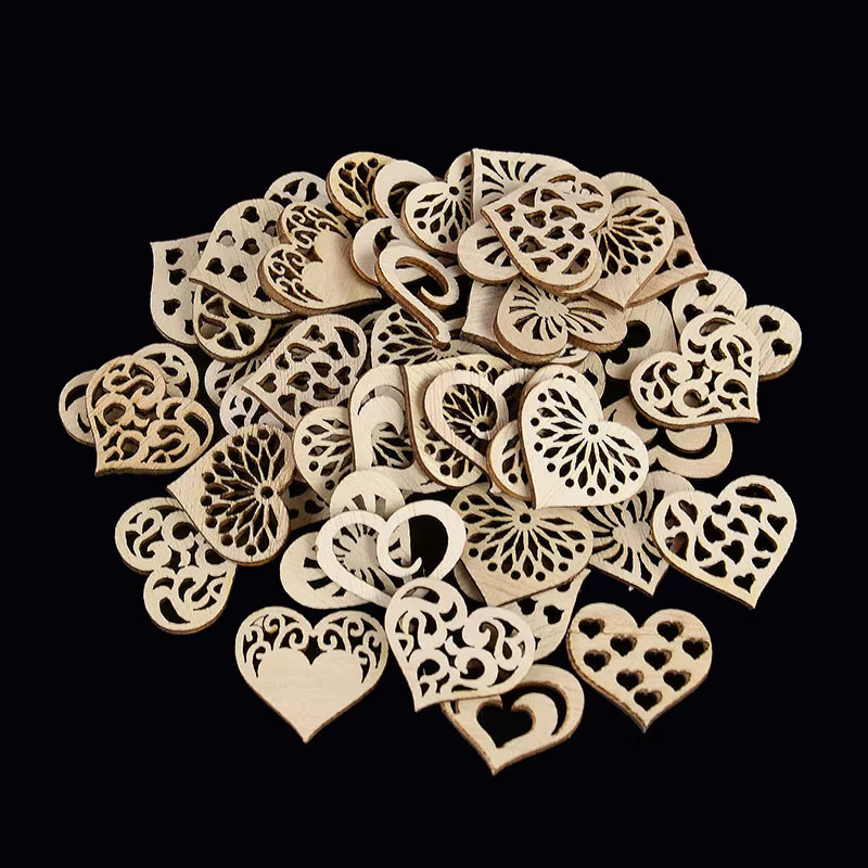 ZQNYCY Natürliche Holz Chips in Herzform, Beige, Rustikale Holzscheiben für Tischdekoration, Hochzeit, Geburtstag und DIY Bastelarbeiten - Bild 4