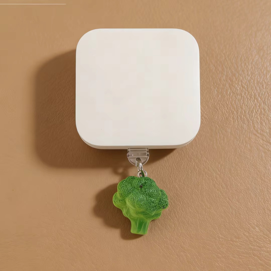 Grüner Brokkoli Staubstopfen im Pflanzen-Design als praktisches Handy-Zubehör - Bild 5