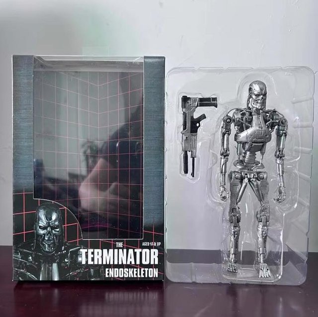 NECA The Terminator T-800 Wächter Endoskelett, Actionfigur, ab 18 Jahre - Bild 1