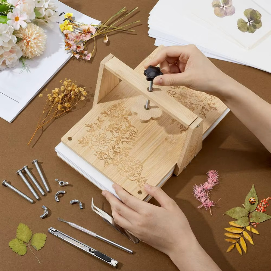 Großes Blumenpress-Set aus Holz in Beige für DIY-Pflanzenkonservierung, B/H: 27,9 x 17,8 cm - Bild 3