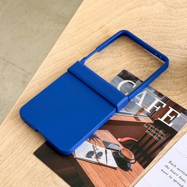 Mattes Candy Case für Samsung Galaxy Z Flip 7 Stoßfeste Ultra Dünne Schutzhülle mit Scharnierschutz - Bild 1